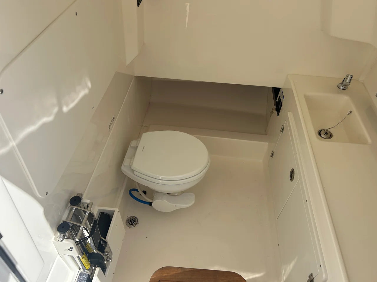 2026 Boston Whaler 330 Outrage 33.0 feet, Gulf Shores, AL #33