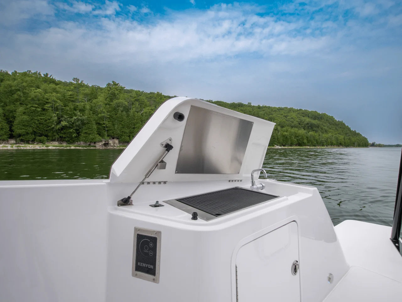 2027 Cruisers Yachts 38 VTR 38.0 feet, Miami, FL #11