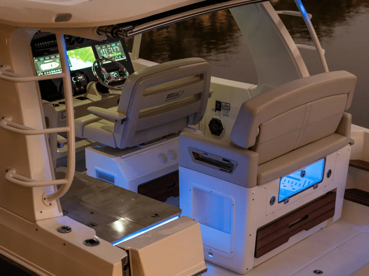 2026 Boston Whaler 380 Realm 38.0 feet, Inuvik, Northwest Territories #60