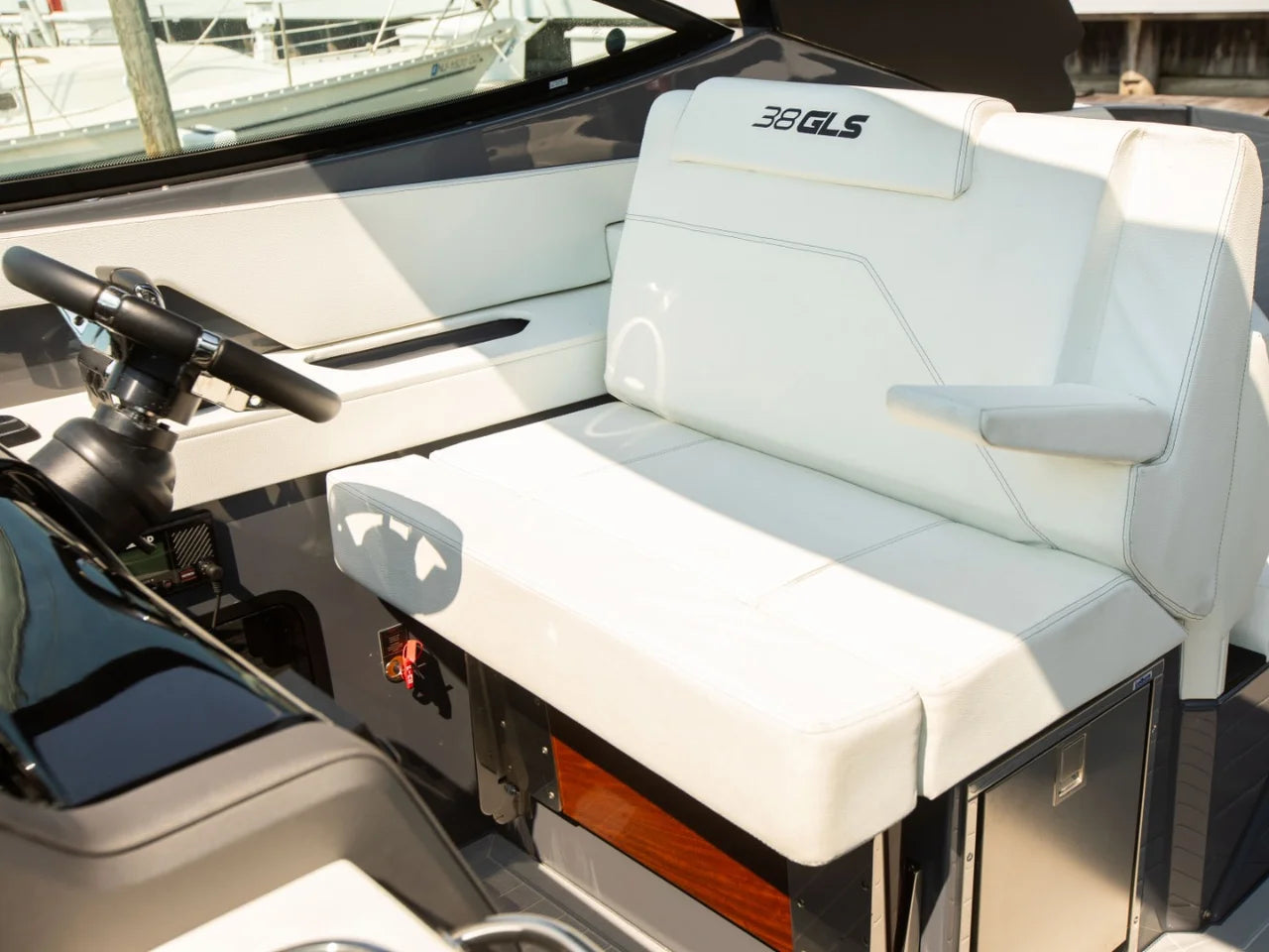 2024 Cruisers Yachts 38 GLS-OB SB 38.0 feet, Somers Point, New Jersey #37
