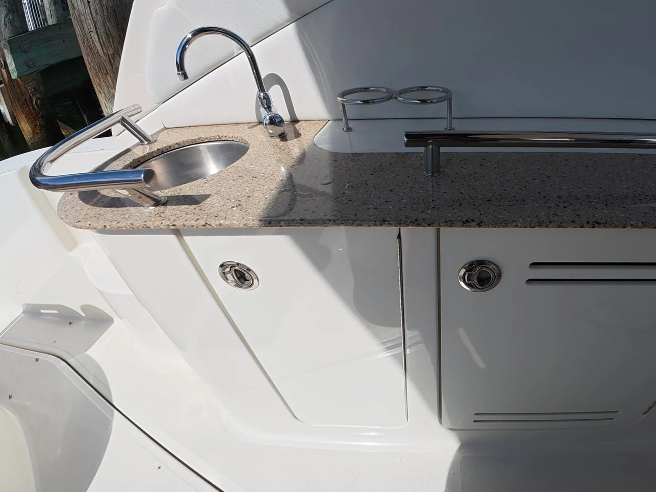 2016 Sea Ray 330 Sundancer 33.0 feet, Huntington, NY #15