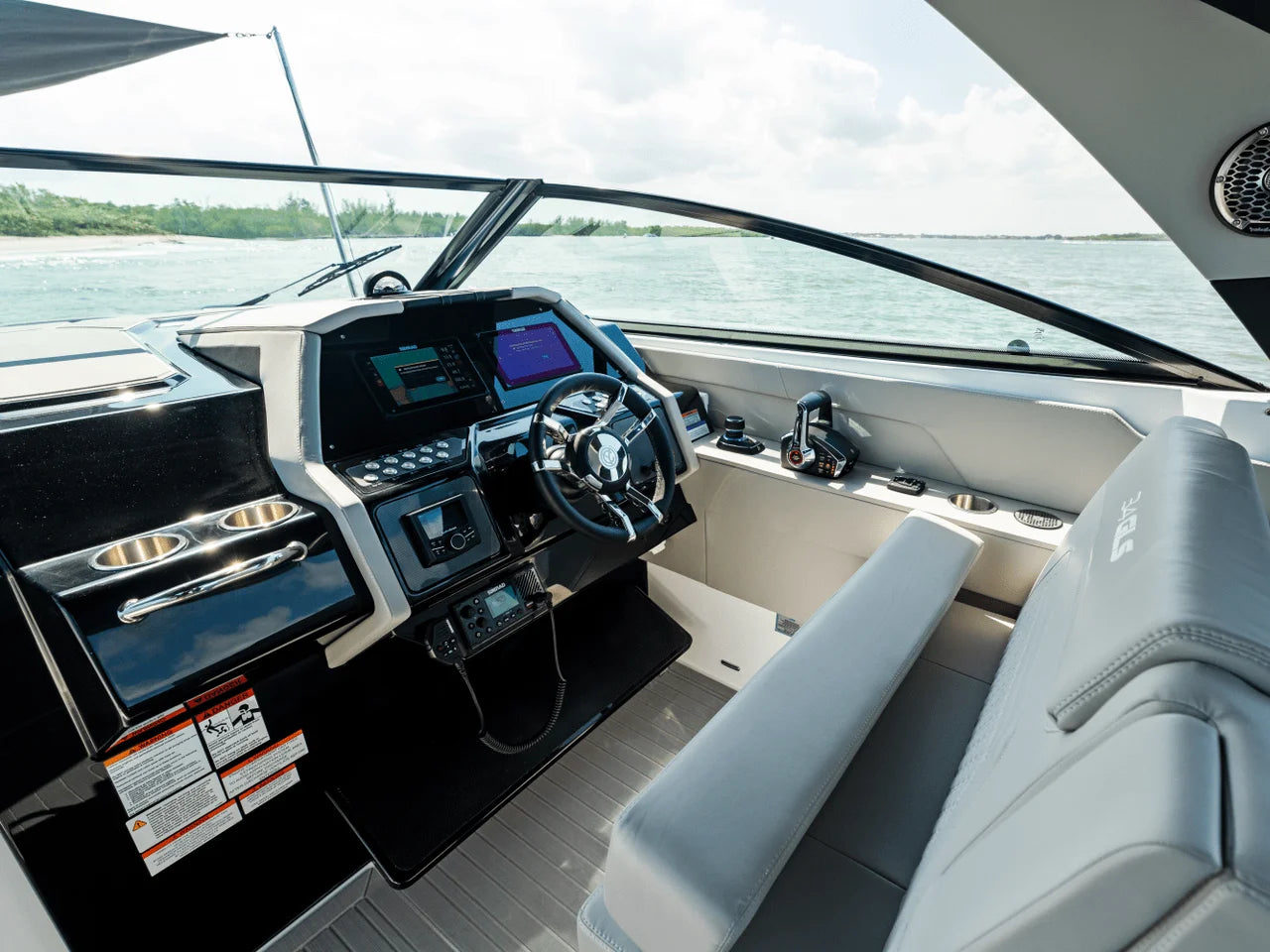 2026 Cruisers Yachts 34 GLS Outboard 35.0 feet, Inuvik, Northwest Territories #117