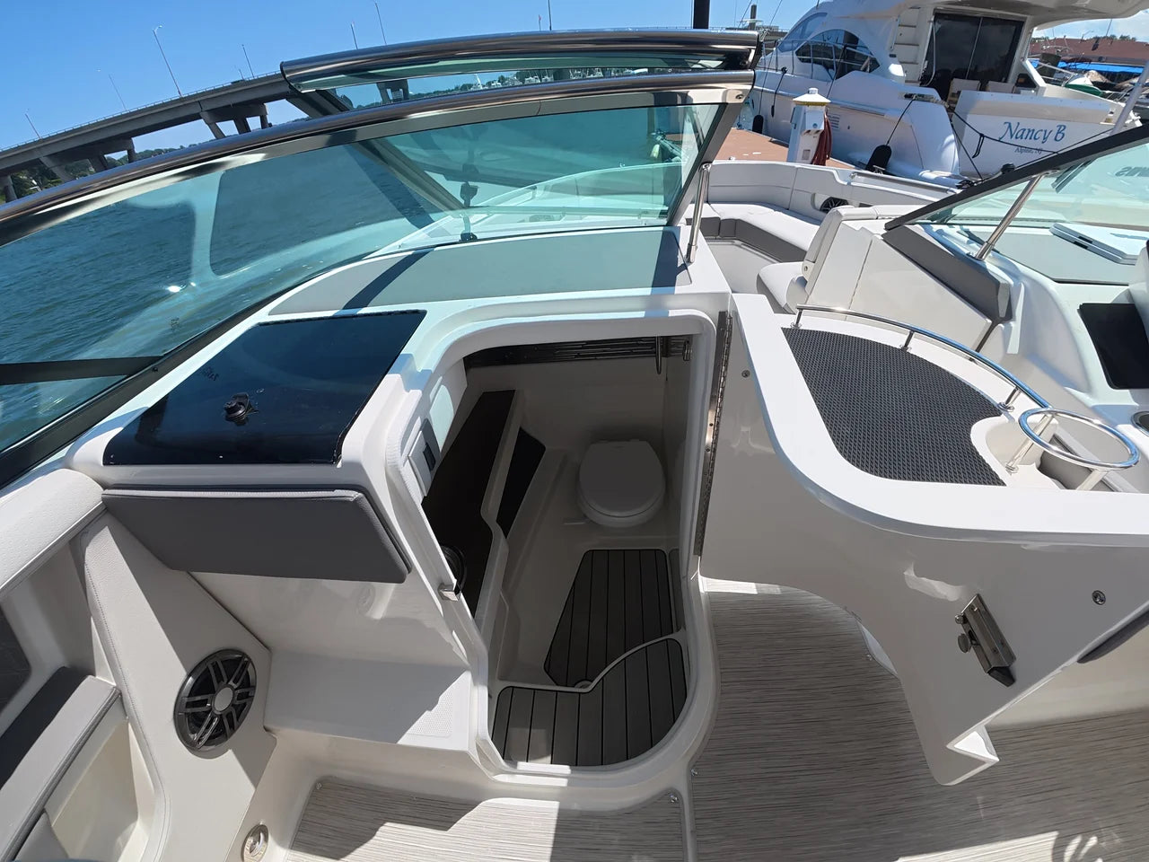 2027 Sea Ray SLX 310 Outboard 31.0 feet, Brick Township, New Jersey #29
