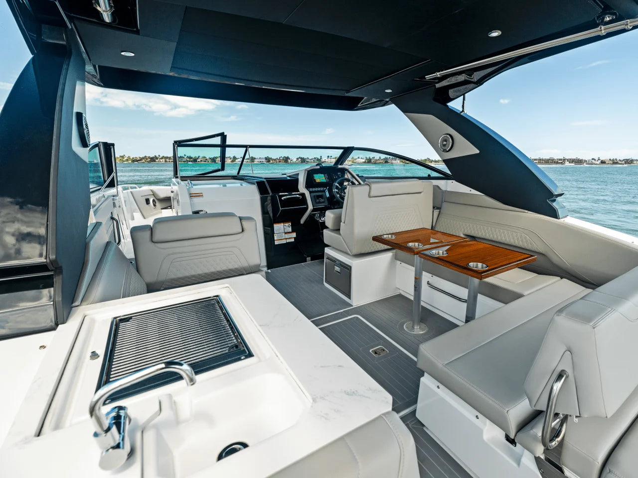 2026 Cruisers Yachts 34 GLS Outboard 35.0 feet, Inuvik, Northwest Territories #141