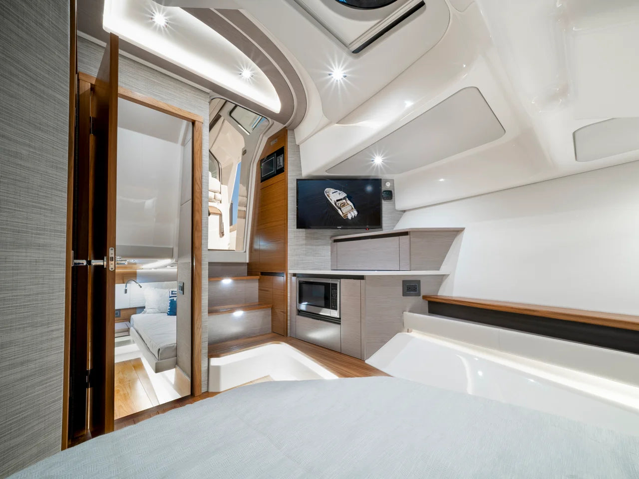 2026 Tiara Yachts 48 LS 48.0 feet, Inuvik, Northwest Territories #11
