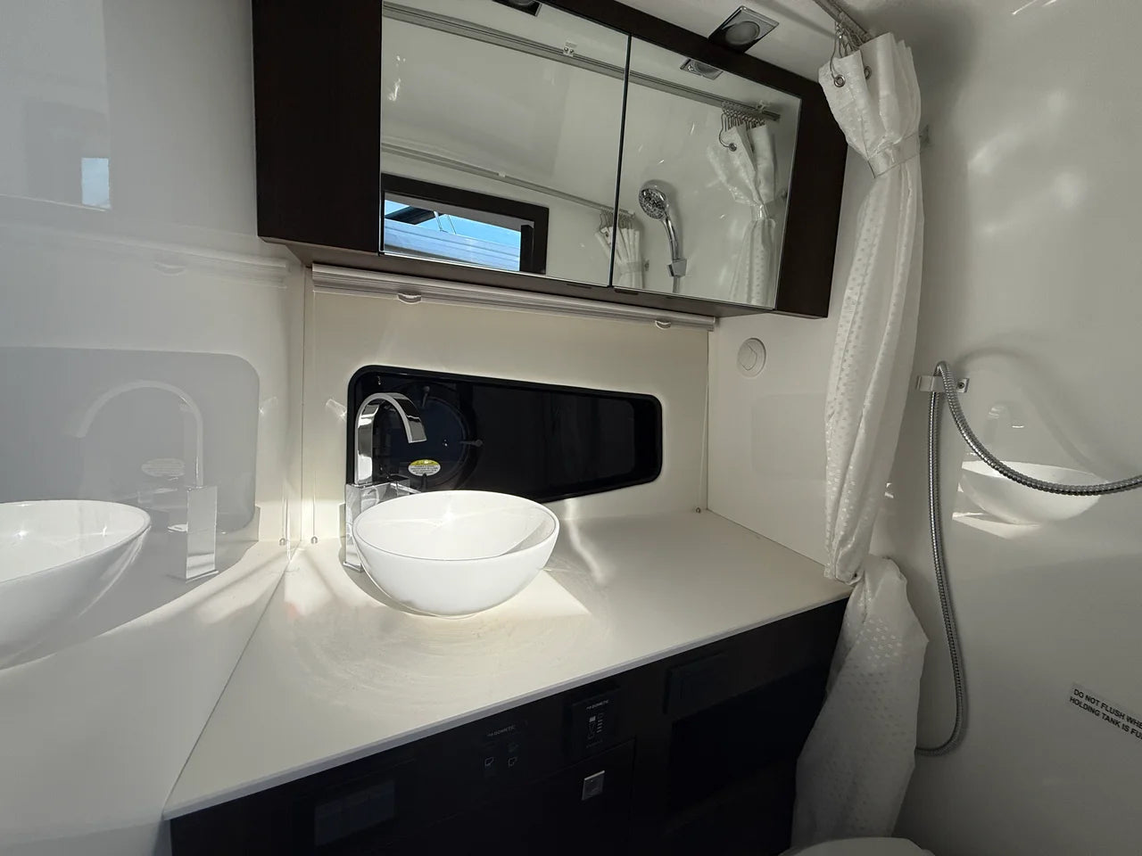 2027 Cruisers Yachts 34 GLS Outboard 34.0 feet, Venice, Florida #28