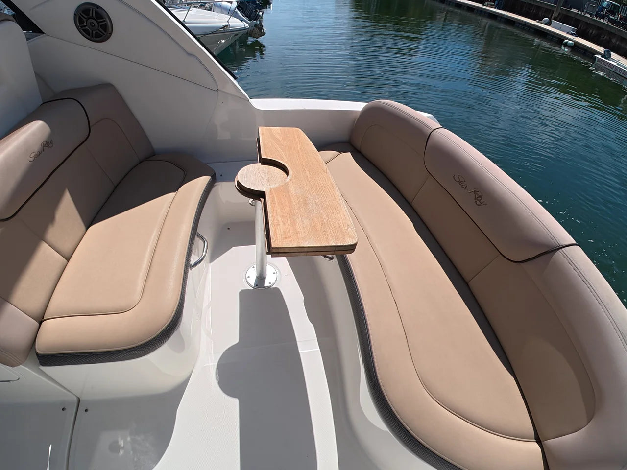 2016 Sea Ray 330 Sundancer 33.0 feet, Huntington, NY #11