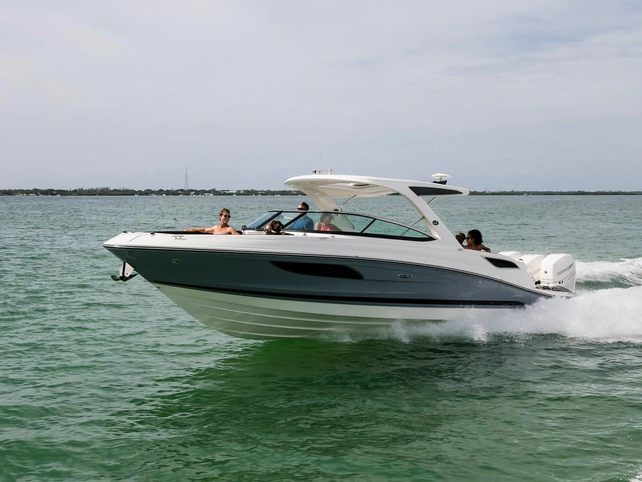 2026 Sea Ray SLX 350 Outboard 35.0 feet, Inuvik, Northwest Territories #1