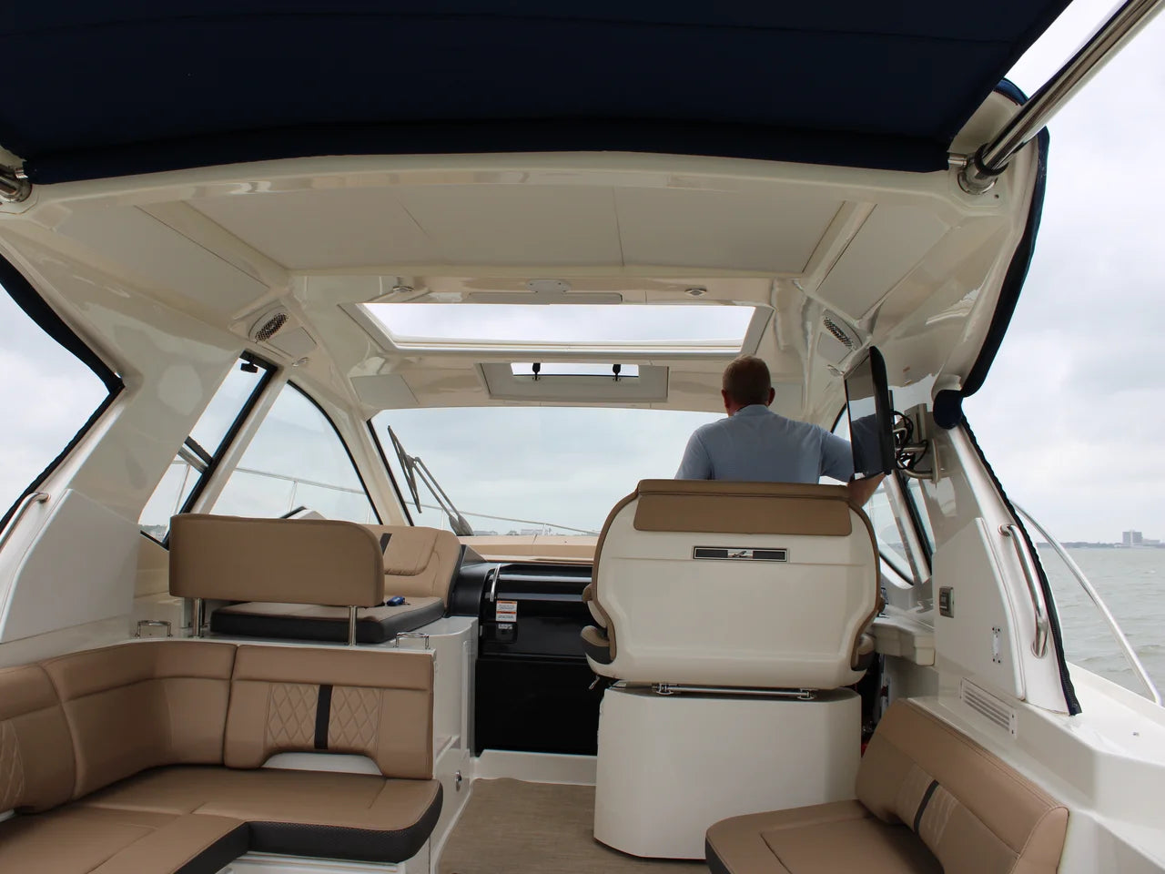2018 Sea Ray Sundancer 350 35.0 feet, Seabrook, TX #47