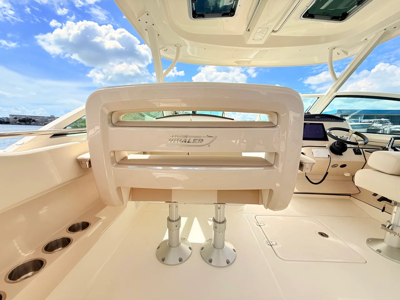 2024 Boston Whaler 320 Vantage 32.0 feet, St Petersburg, FL #51