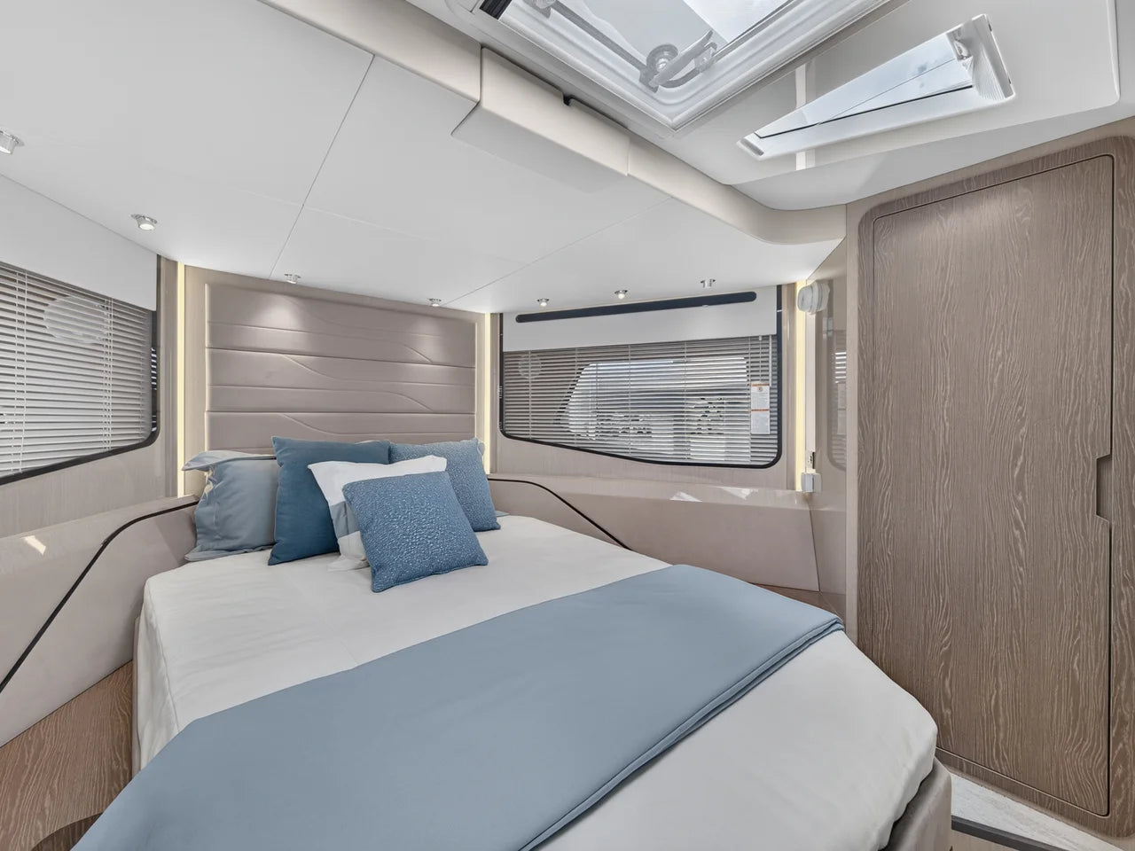 2026 Cruisers Yachts 57 FLY 57.0 feet, Stuart, Florida #52