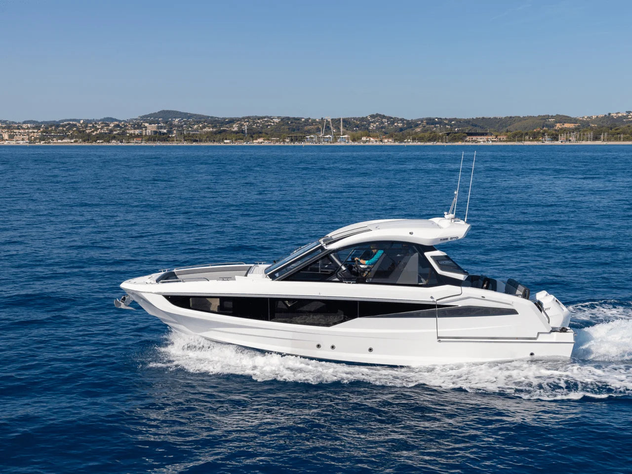 2026 Galeon 335 GTO 33.0 feet, Inuvik, Northwest Territories #3