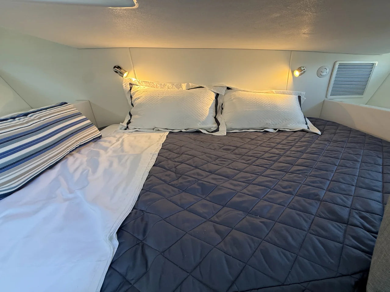 2026 Intrepid 41 Valor 41.0 feet, Dania, FL #70