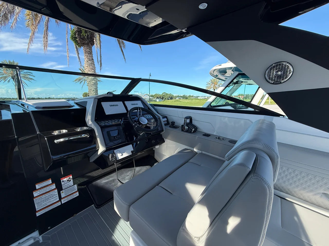 2027 Cruisers Yachts 34 GLS Outboard 34.0 feet, Venice, Florida #13