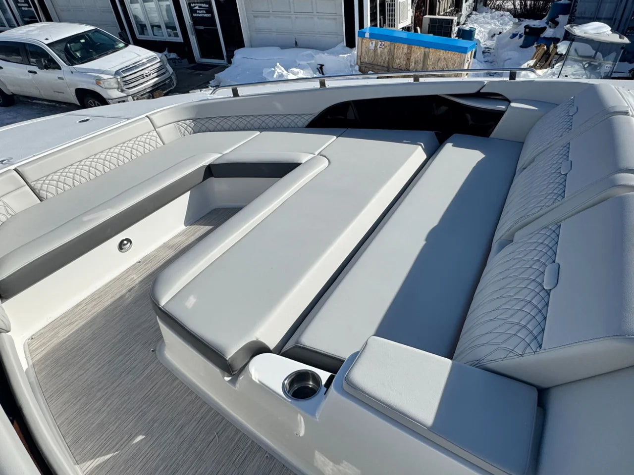 2026 Sea Ray Sundancer 370 Outboard 37.0 feet, Huntington, NY #35