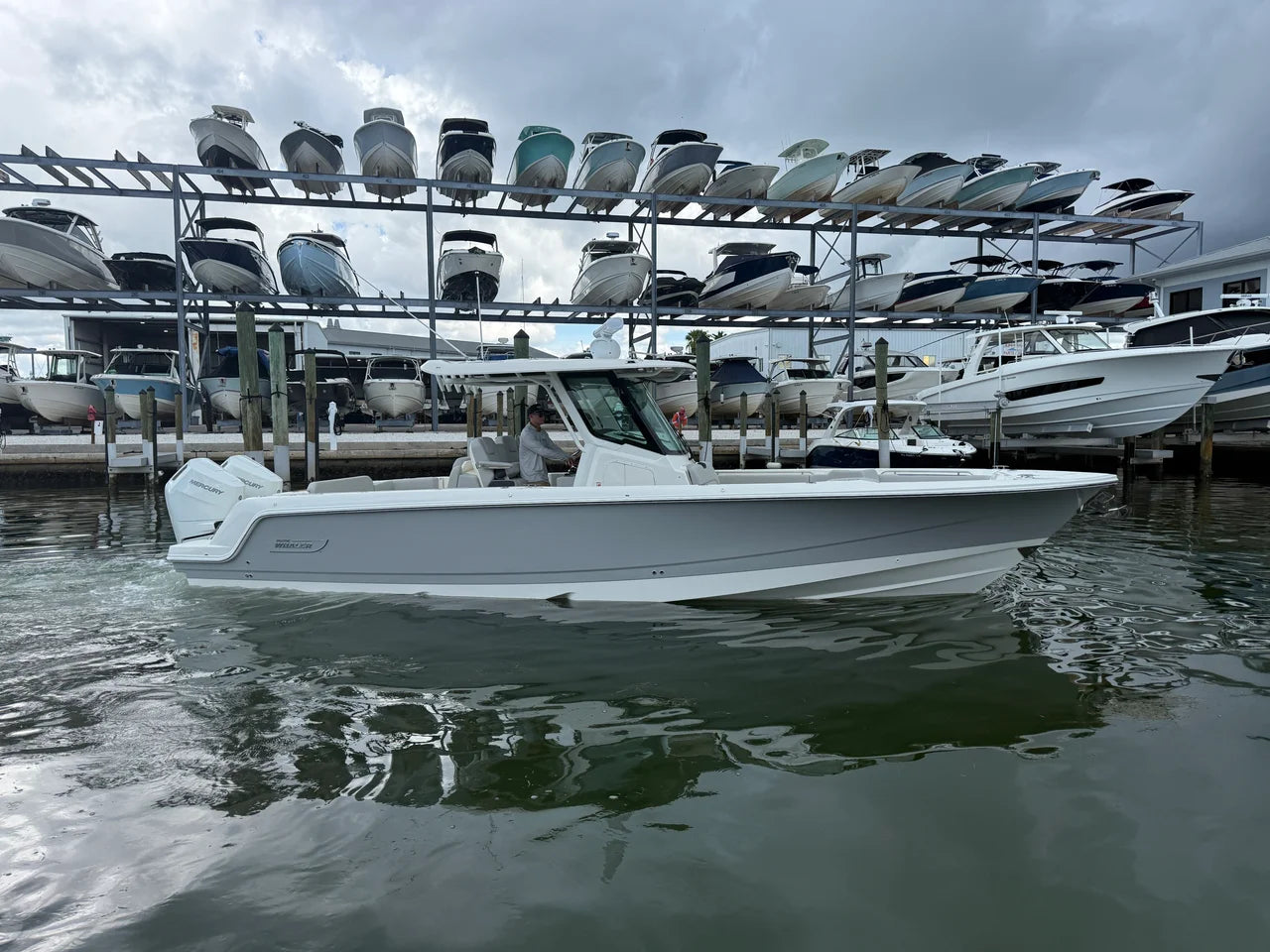2026 Boston Whaler 330 Outrage 33.0 feet, Sarasota, FL #1
