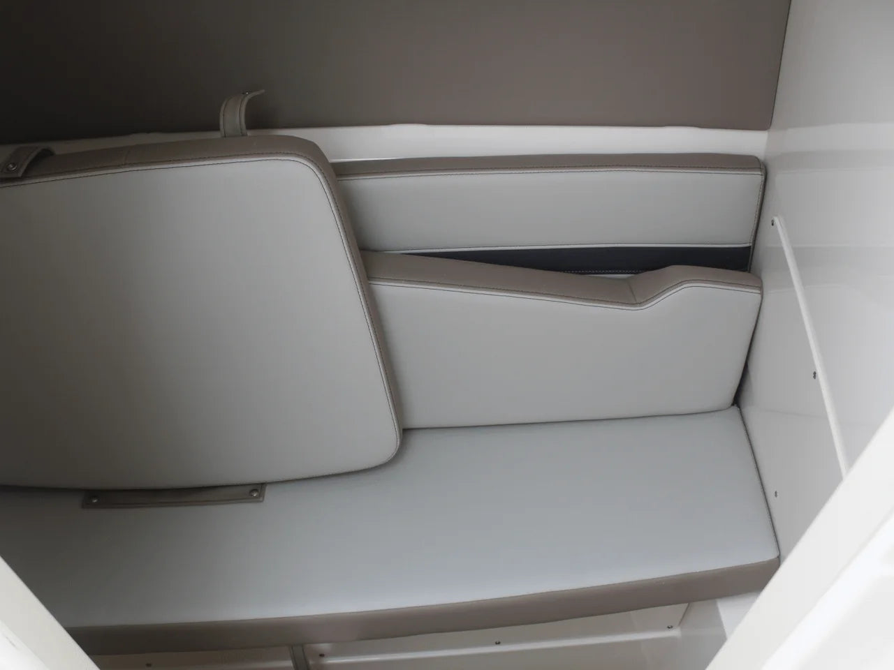 2026 Boston Whaler 330 Vantage 33.0 feet, Charleston, SC #55