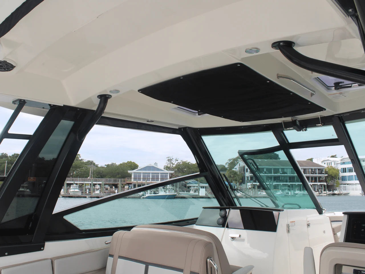 2026 Boston Whaler 330 Vantage 33.0 feet, Charleston, SC #64