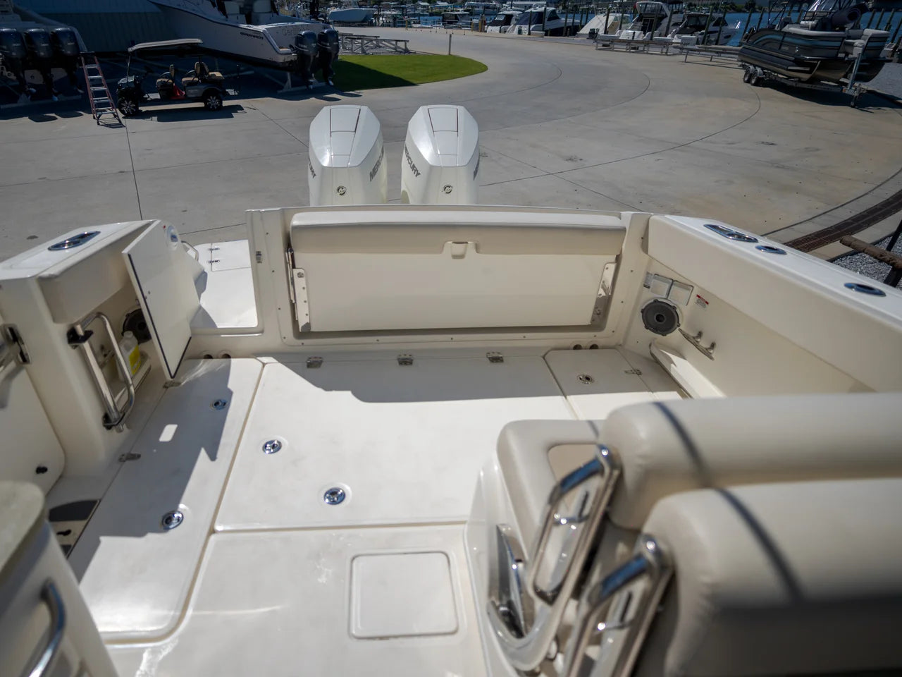 2025 Boston Whaler VANTAGE 320 33.0 feet, Panama City, FL #25