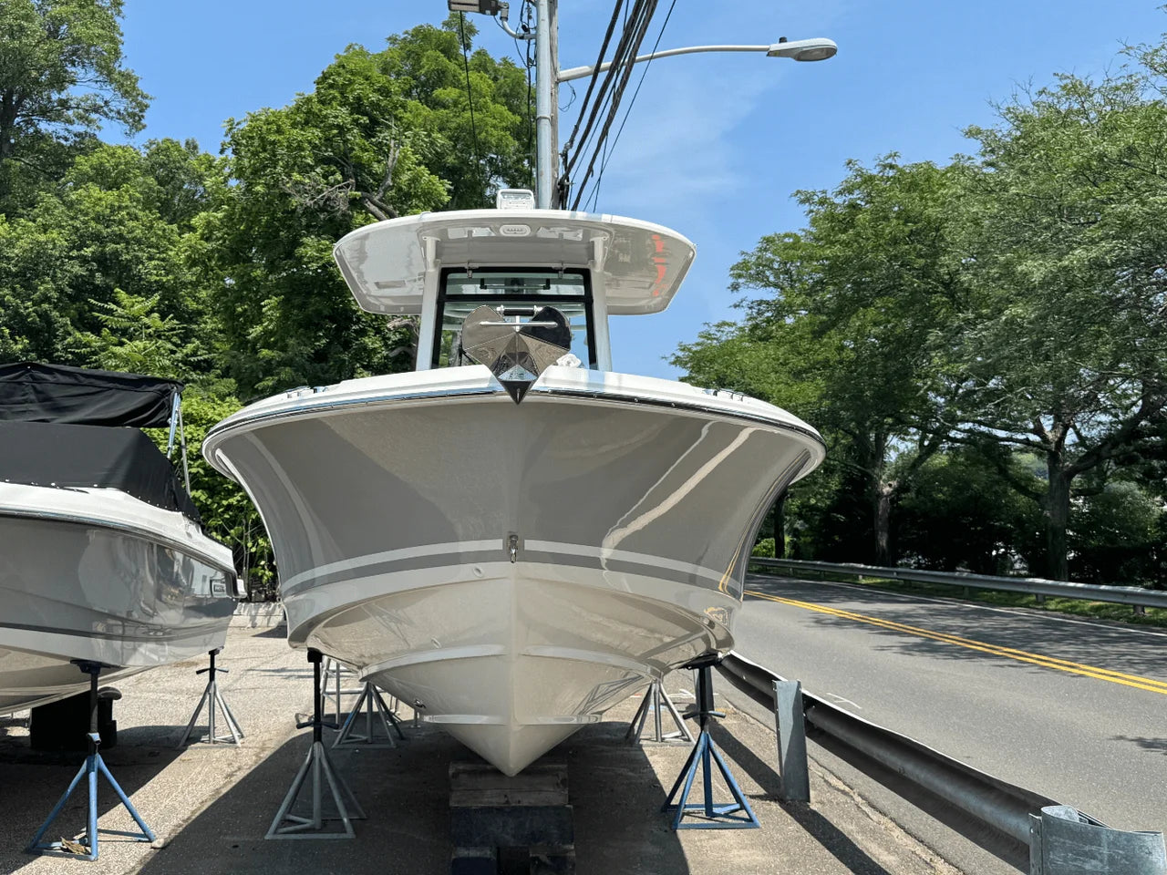 2026 Boston Whaler 250 Outrage 25.0 feet, Huntington, NY #8