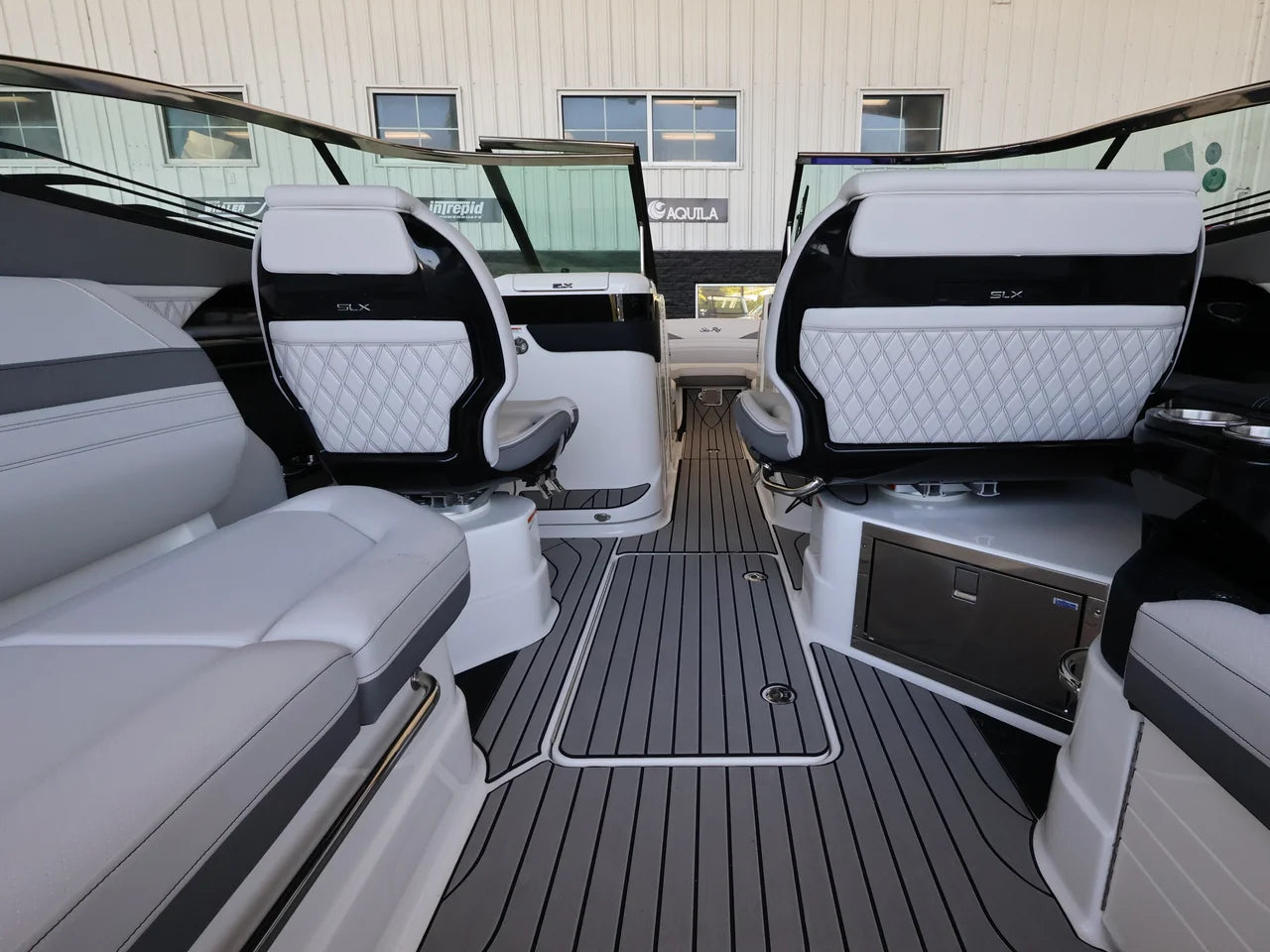 2026 Sea Ray SLX 280 Outboard 28.0 feet, Naples, Florida #2
