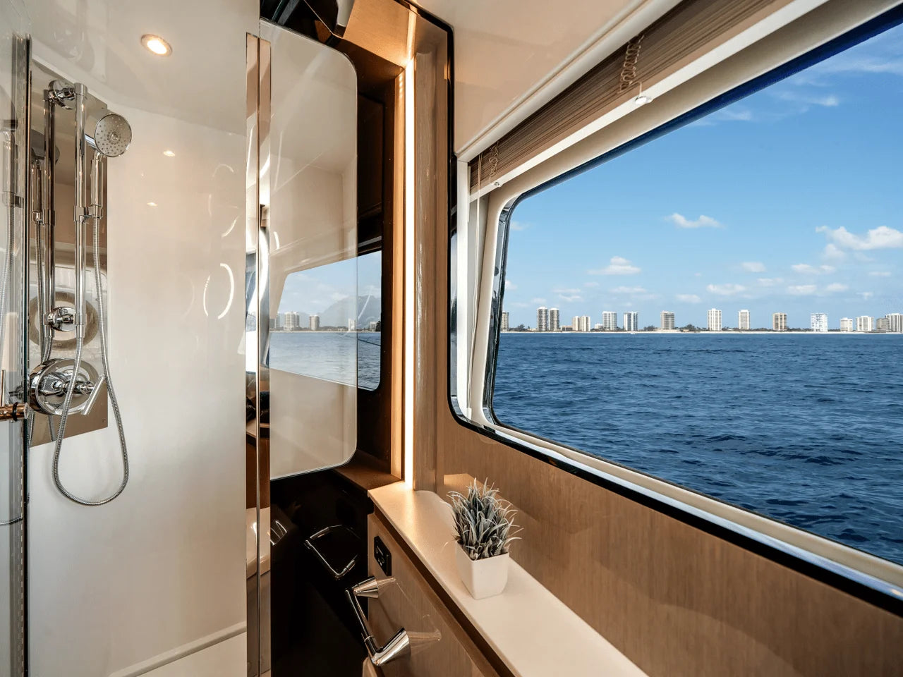 2026 Cruisers Yachts 57 FLY 57.0 feet, Pompano Beach, Florida #31