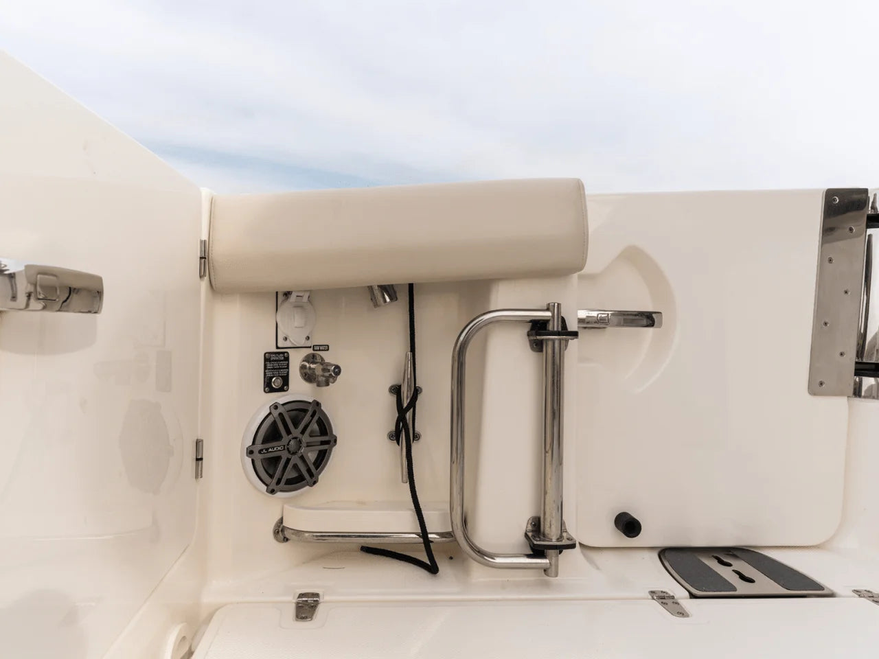 2026 Boston Whaler 380 Realm 38.0 feet, Inuvik, Northwest Territories #95