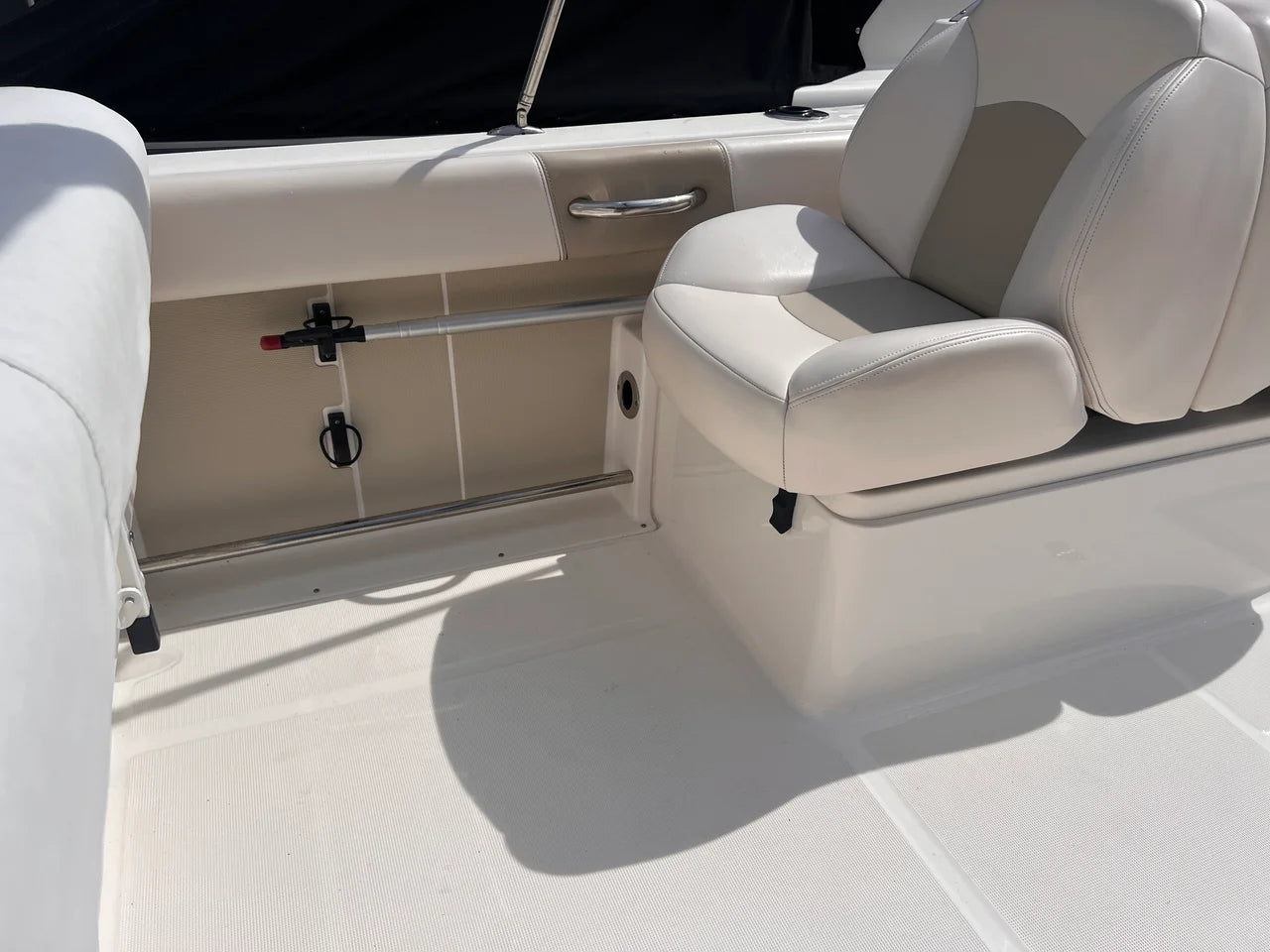 2017 Robalo R227 21.0 feet, Wakefield, RI #24
