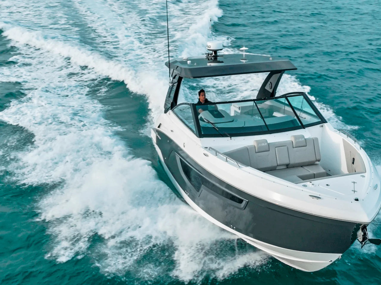 2026 Cruisers Yachts 34 GLS Outboard 35.0 feet, Inuvik, Northwest Territories #52