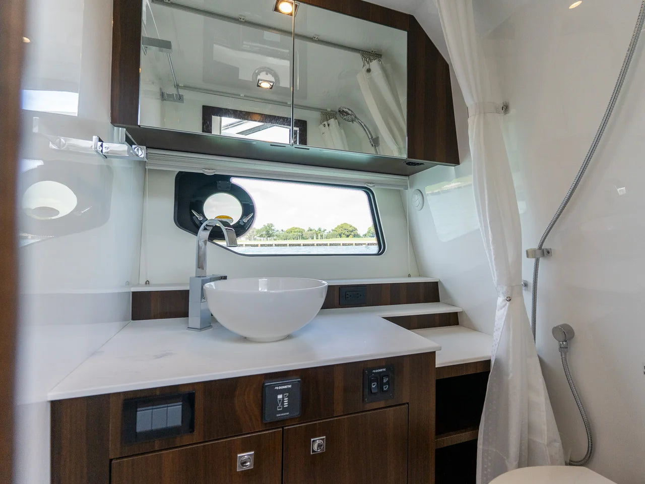 2026 Cruisers Yachts 42 GLS Outboard 42.0 feet, Miami, FL #54