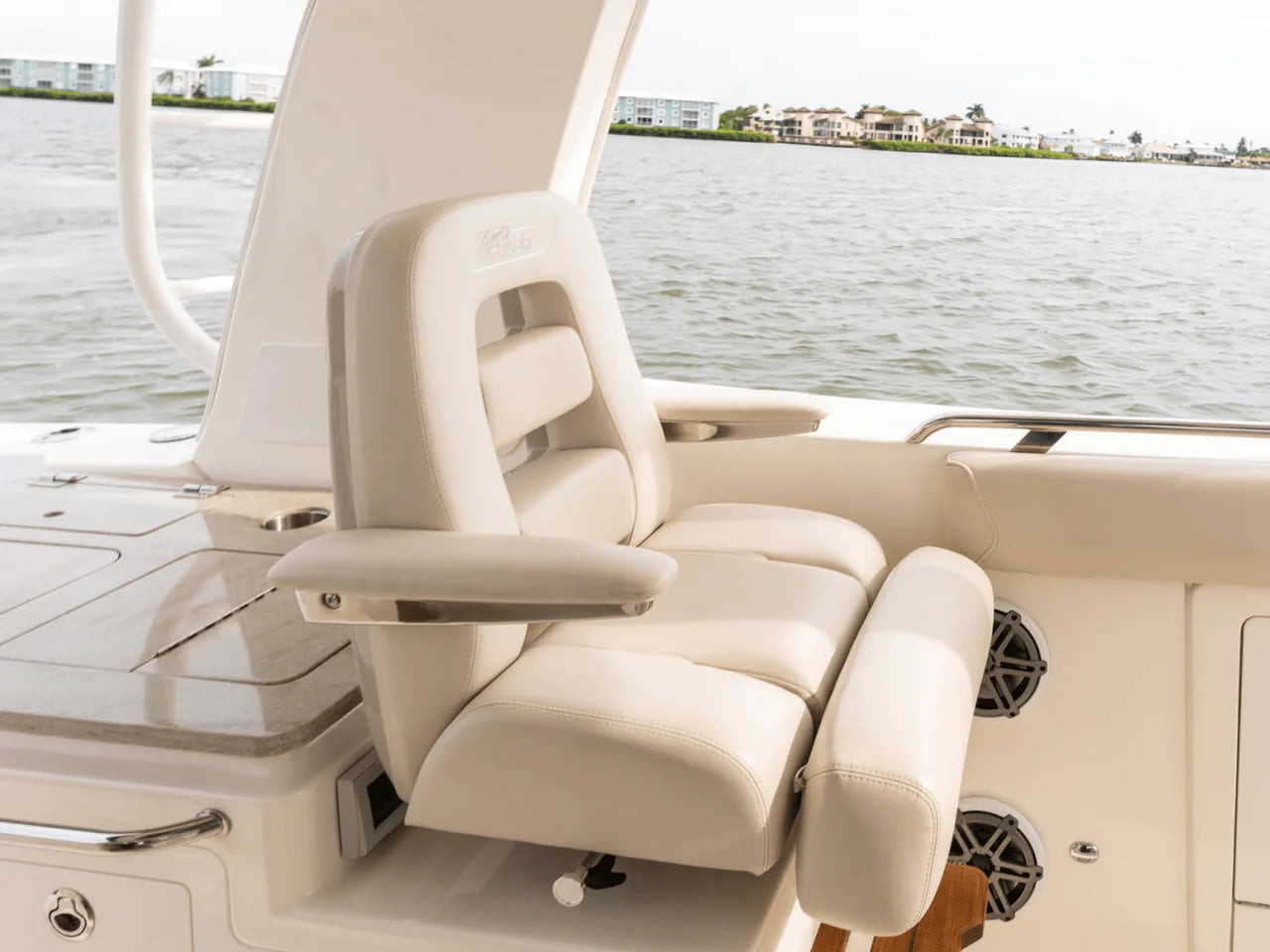 2026 Boston Whaler 380 Realm 38.0 feet, Inuvik, Northwest Territories #88