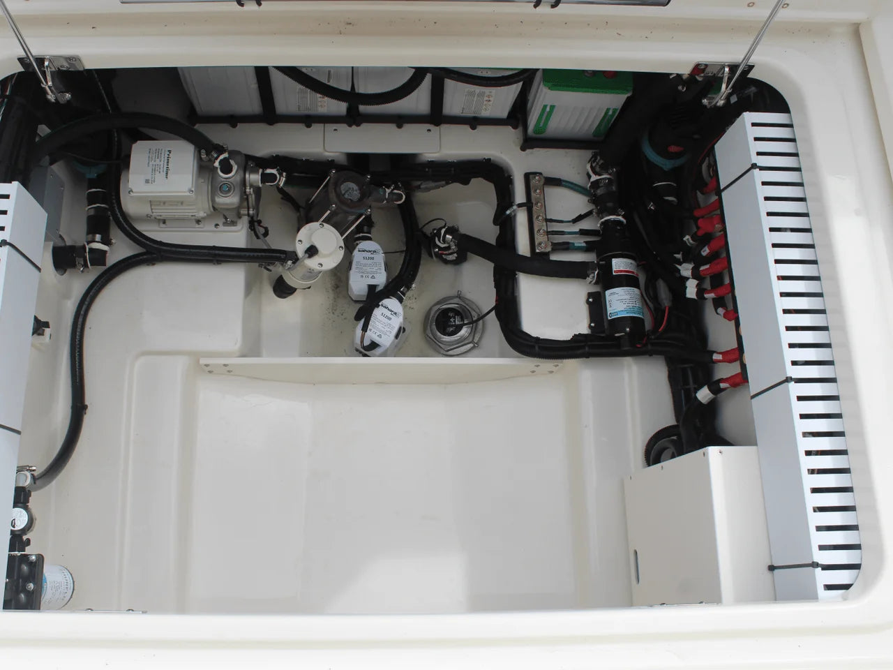 2026 Boston Whaler 330 Vantage 33.0 feet, Charleston, SC #26