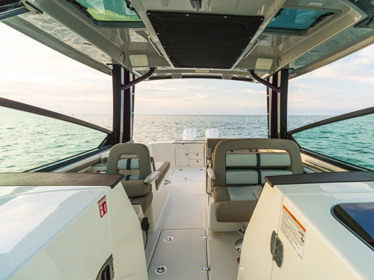 2027 Boston Whaler 330 Vantage 33.0 feet, Naples, Florida #14