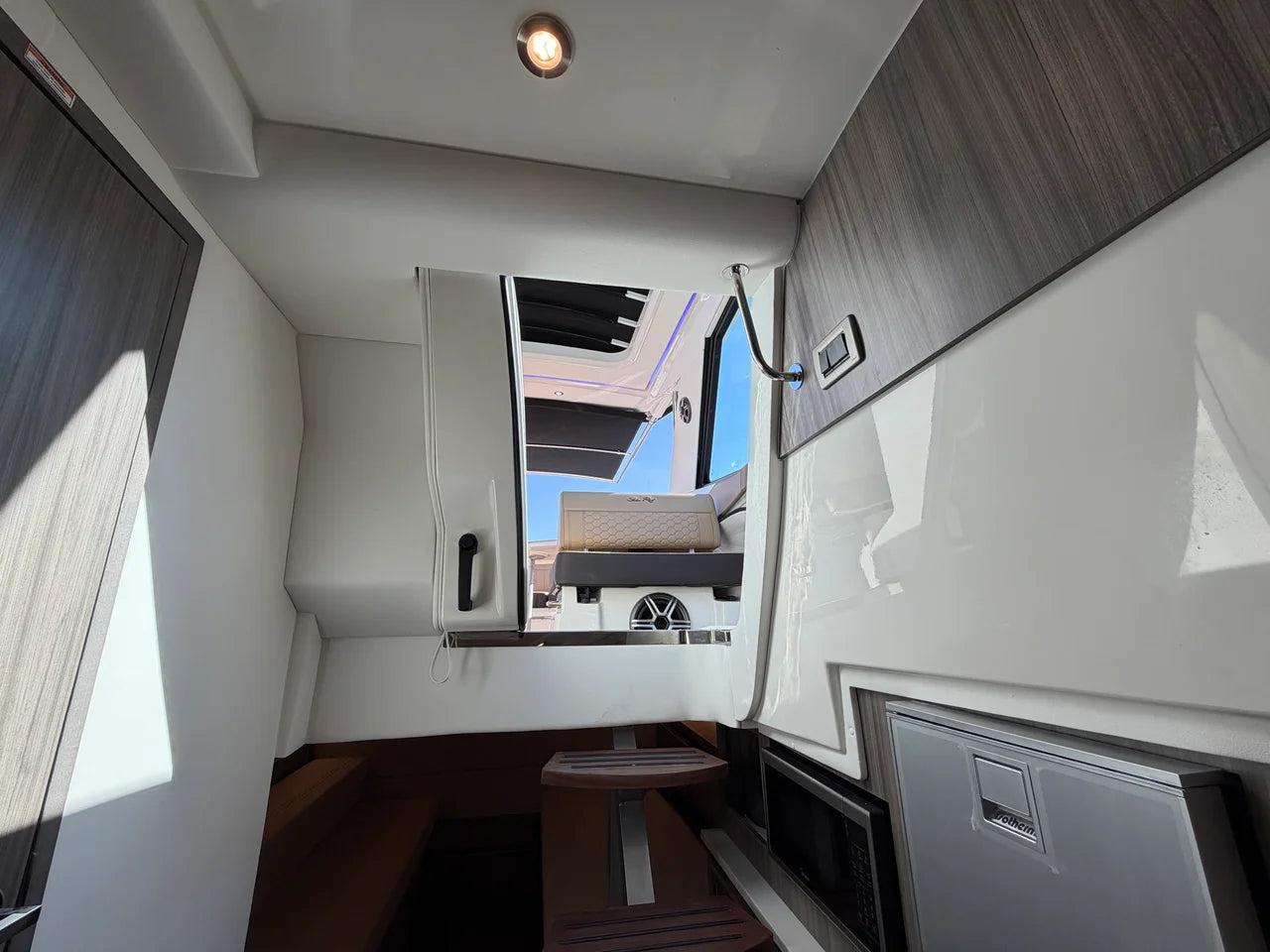 2026 Sea Ray Sundancer 320 Outboard 32.0 feet, Grasonville, MD #75