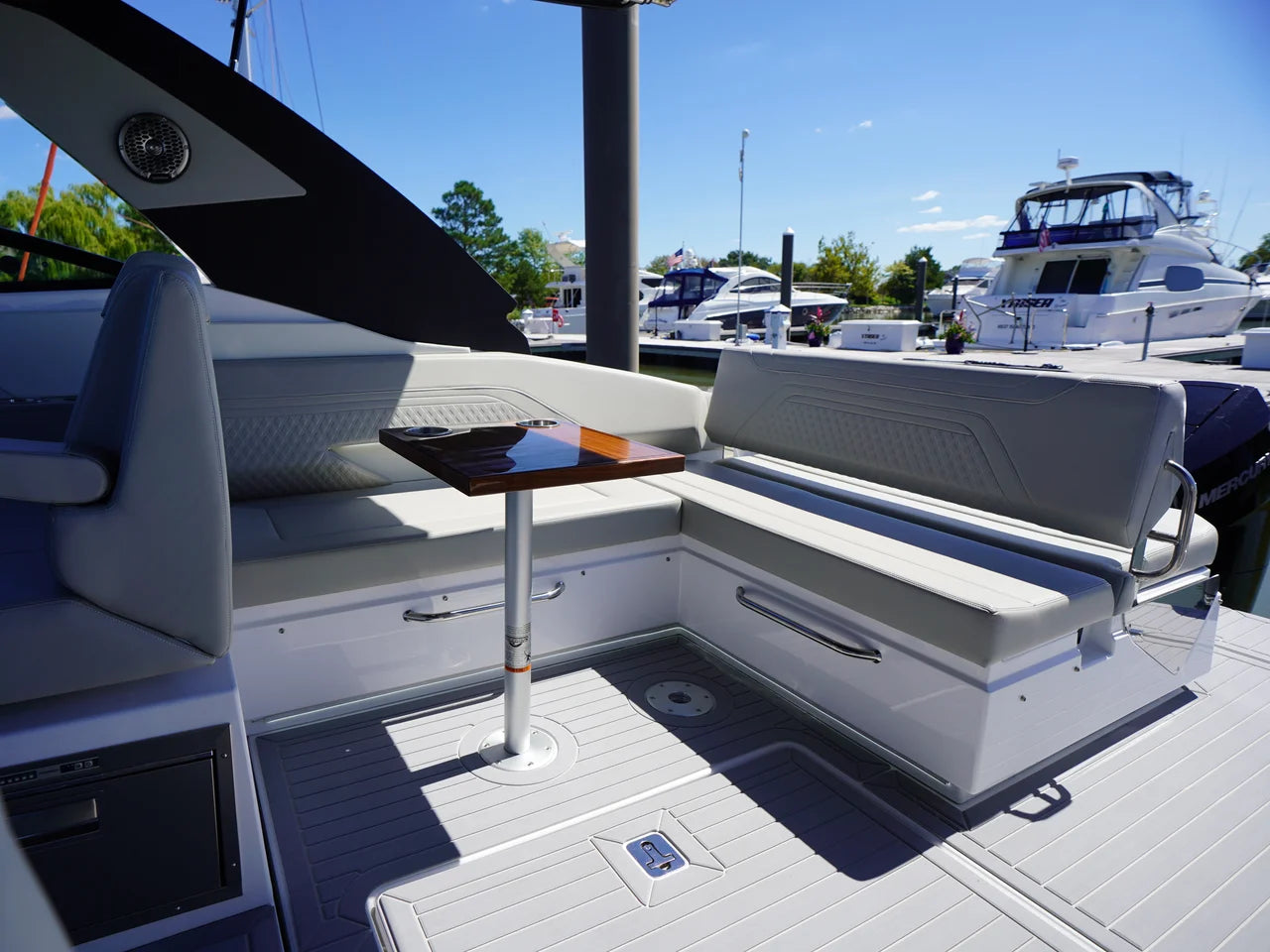 2026 Cruisers Yachts 34 GLS Outboard 34.0 feet, Grasonville, MD #33