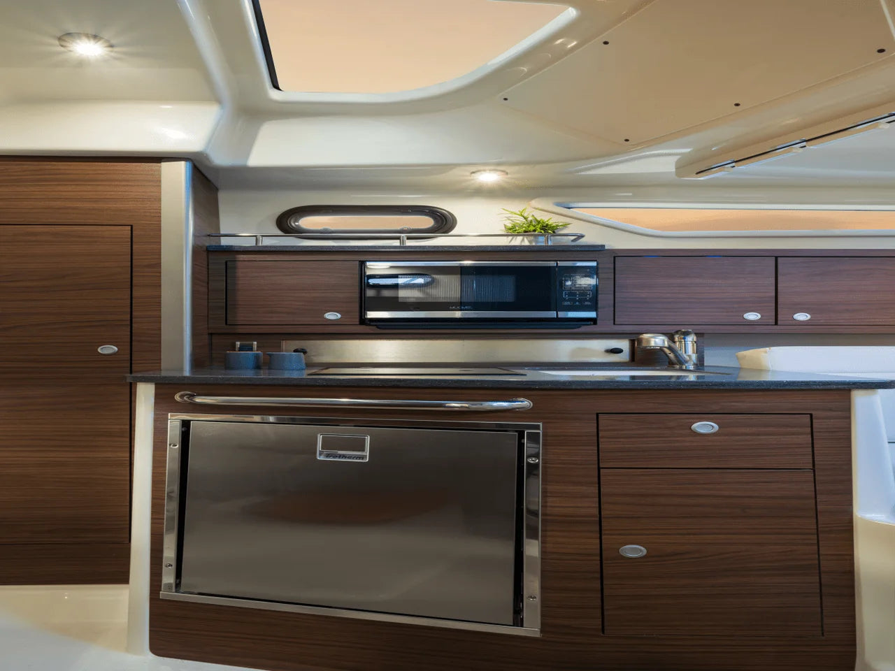 2026 Boston Whaler 325 Conquest 32.0 feet, Inuvik, Northwest Territories #53
