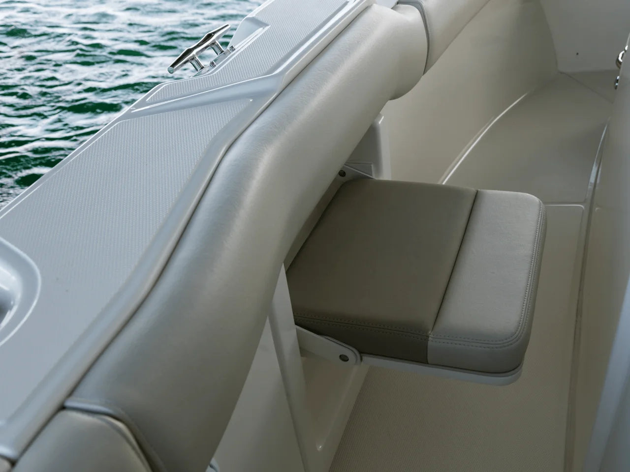 2027 Boston Whaler 250 Outrage 25.0 feet, Wrightsville Beach, North Carolina #74