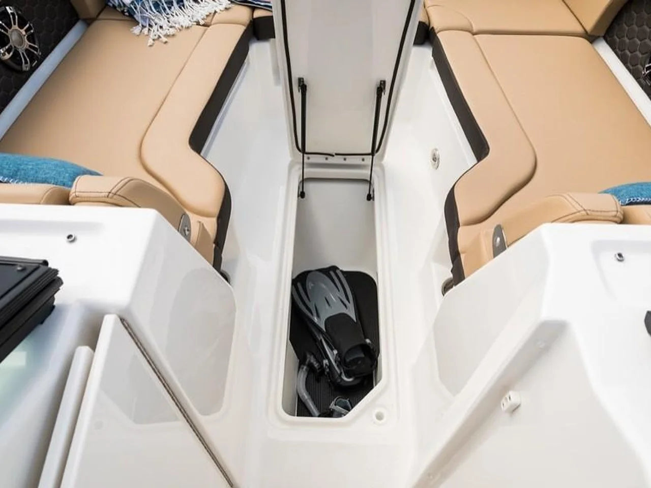 2027 Sea Ray SDX 290 Outboard 29.0 feet, Thunderbolt, GA #18