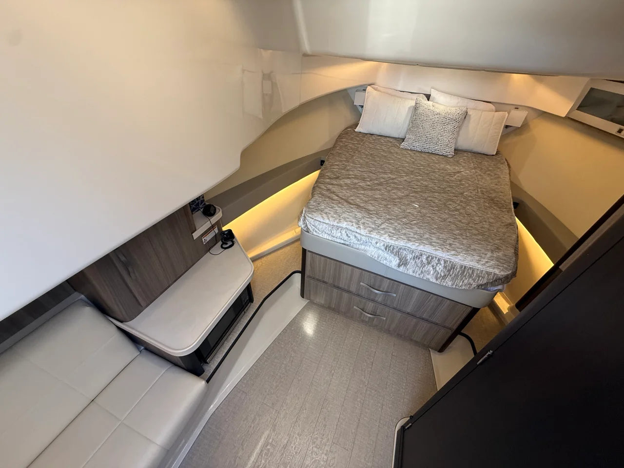 2021 Regal 36 GRANDE COUPE 36.0 feet, Cumming, GA #47