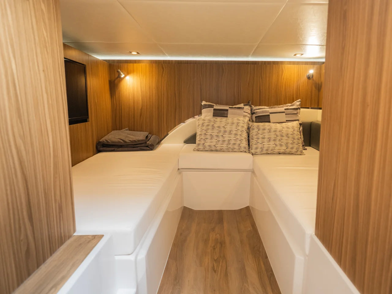 2026 Cruisers Yachts 50GLS OB 50.0 feet, Grasonville, MD #73