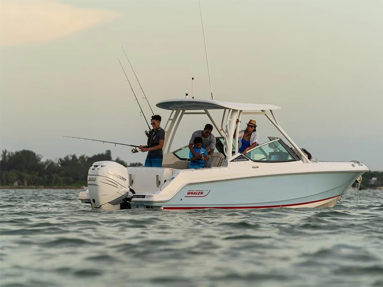 2026 Boston Whaler 240 Vantage 24.0 feet, Naples, Florida #15