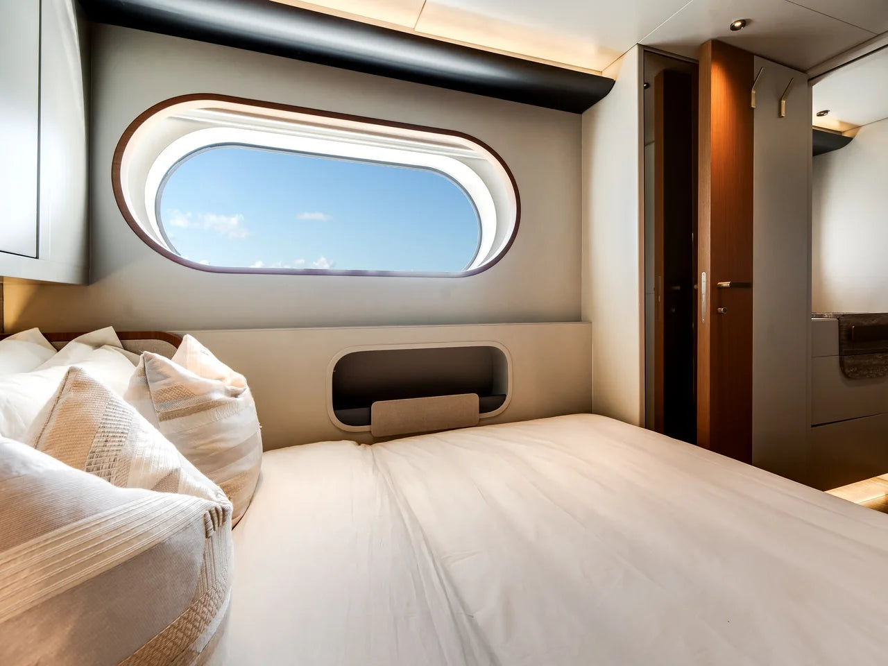 2026 Azimut Magellano 30M 95.0 feet, Dania Beach, Florida #15