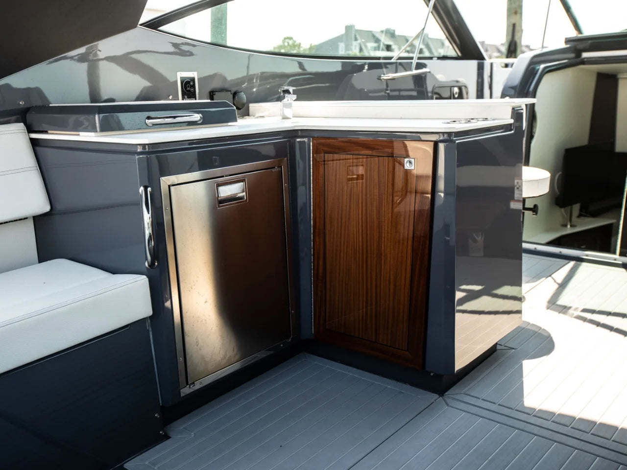 2024 Cruisers Yachts 38 GLS-OB SB 38.0 feet, Somers Point, New Jersey #22