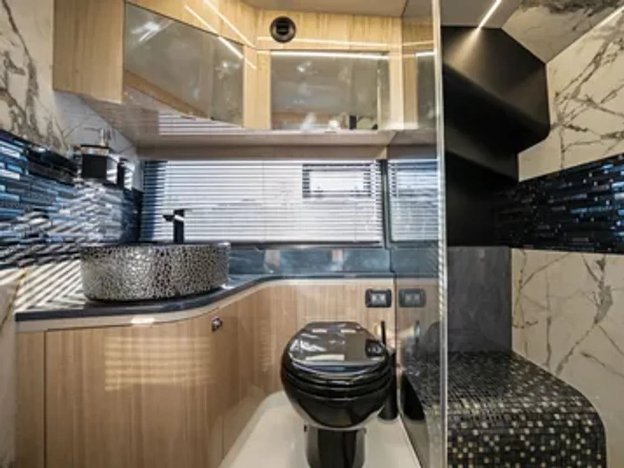 2024 Galeon 375 GTO 37.0 feet, Jupiter, Florida #45
