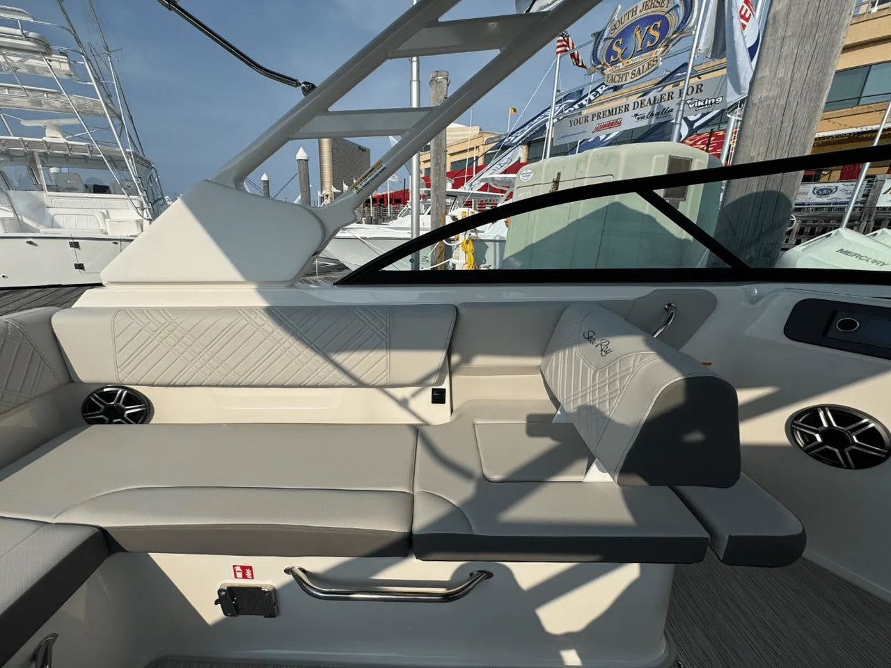 2026 Sea Ray SDX 230 Outboard 23.0 feet, Somers Point, New Jersey #12