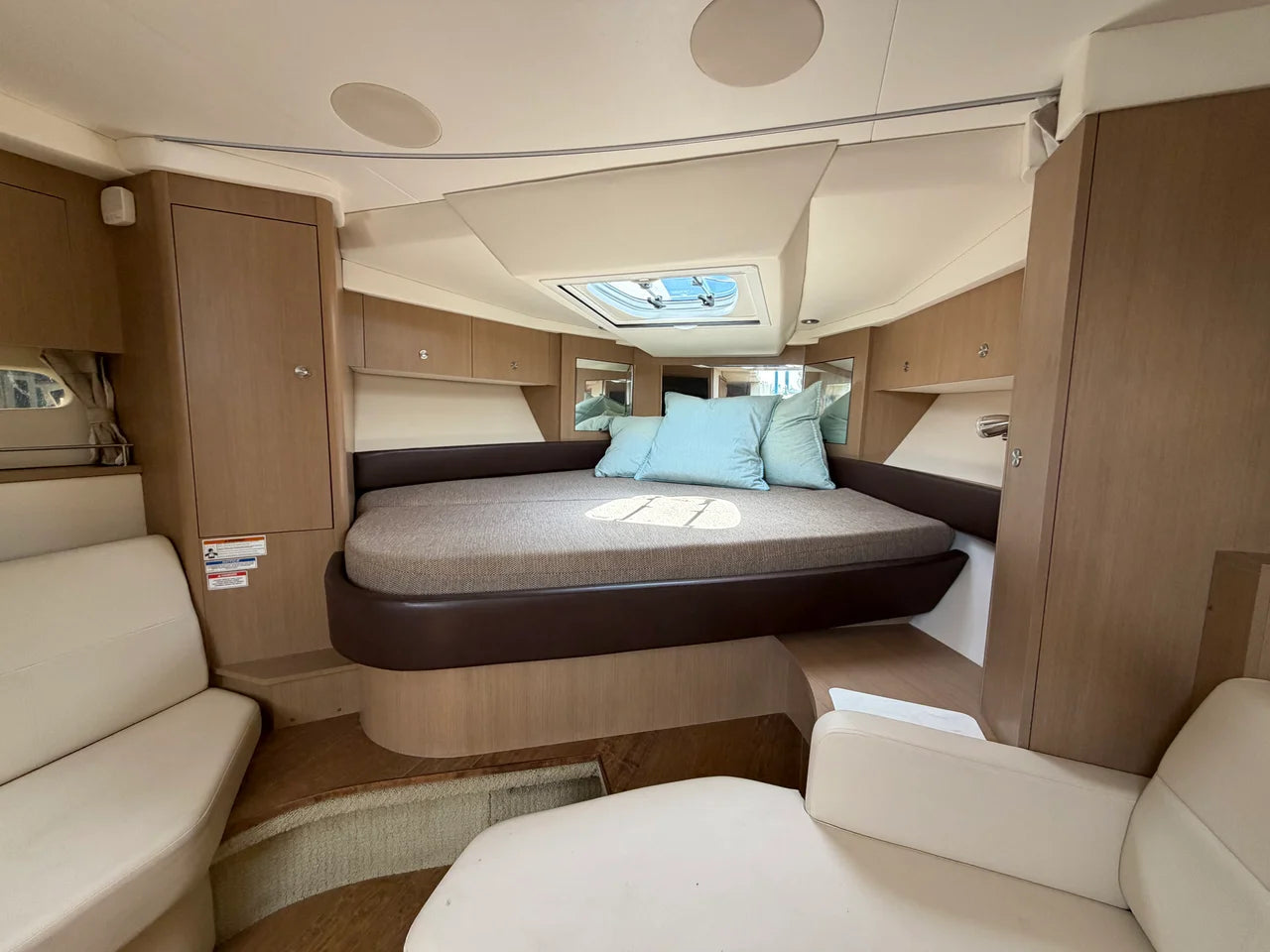 2019 Sea Ray Sundancer 350 Coupe 35.0 feet, Pensacola, Florida #3