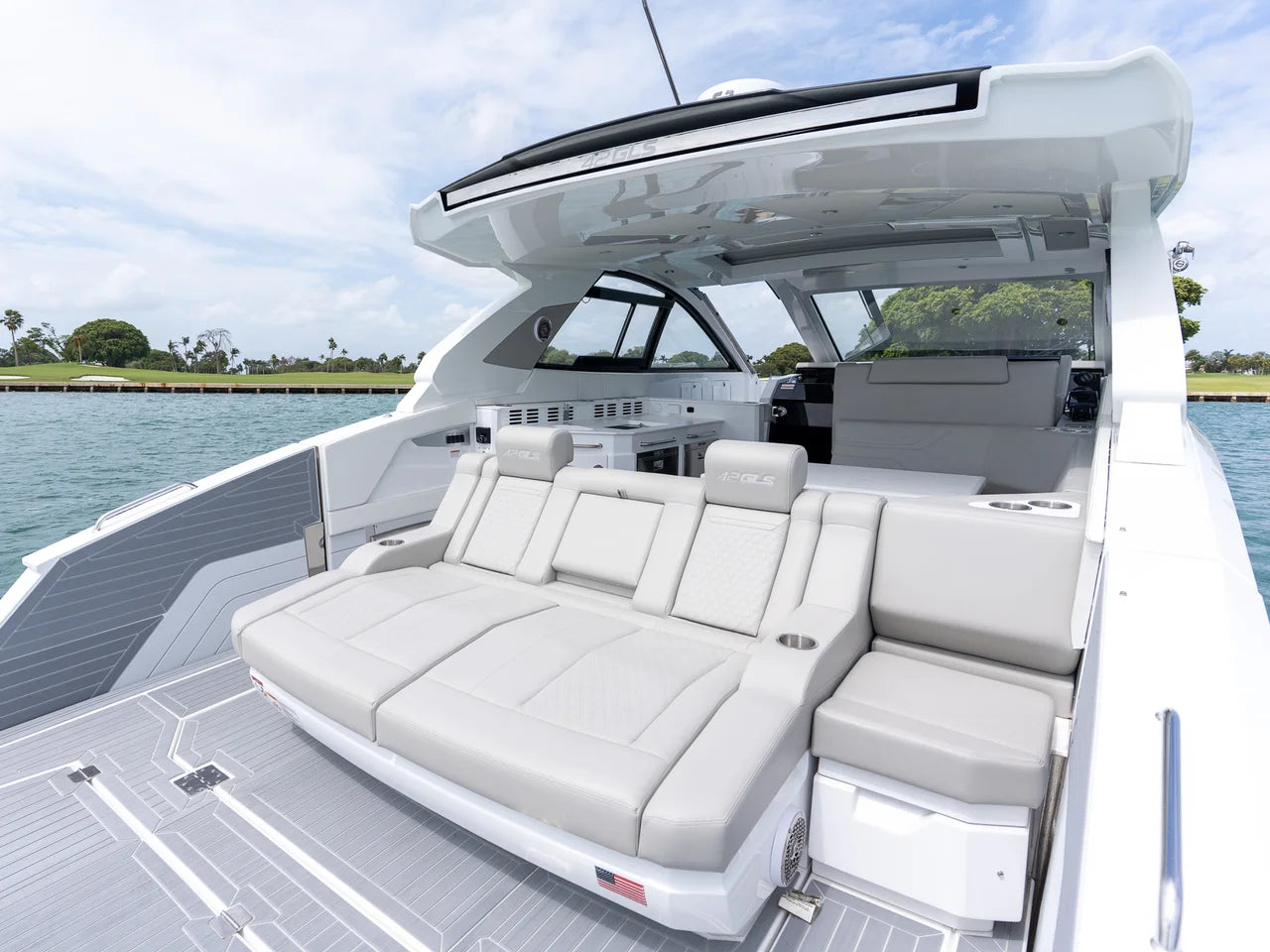 2026 Cruisers Yachts 42 GLS Outboard 42.0 feet, Miami, FL #24