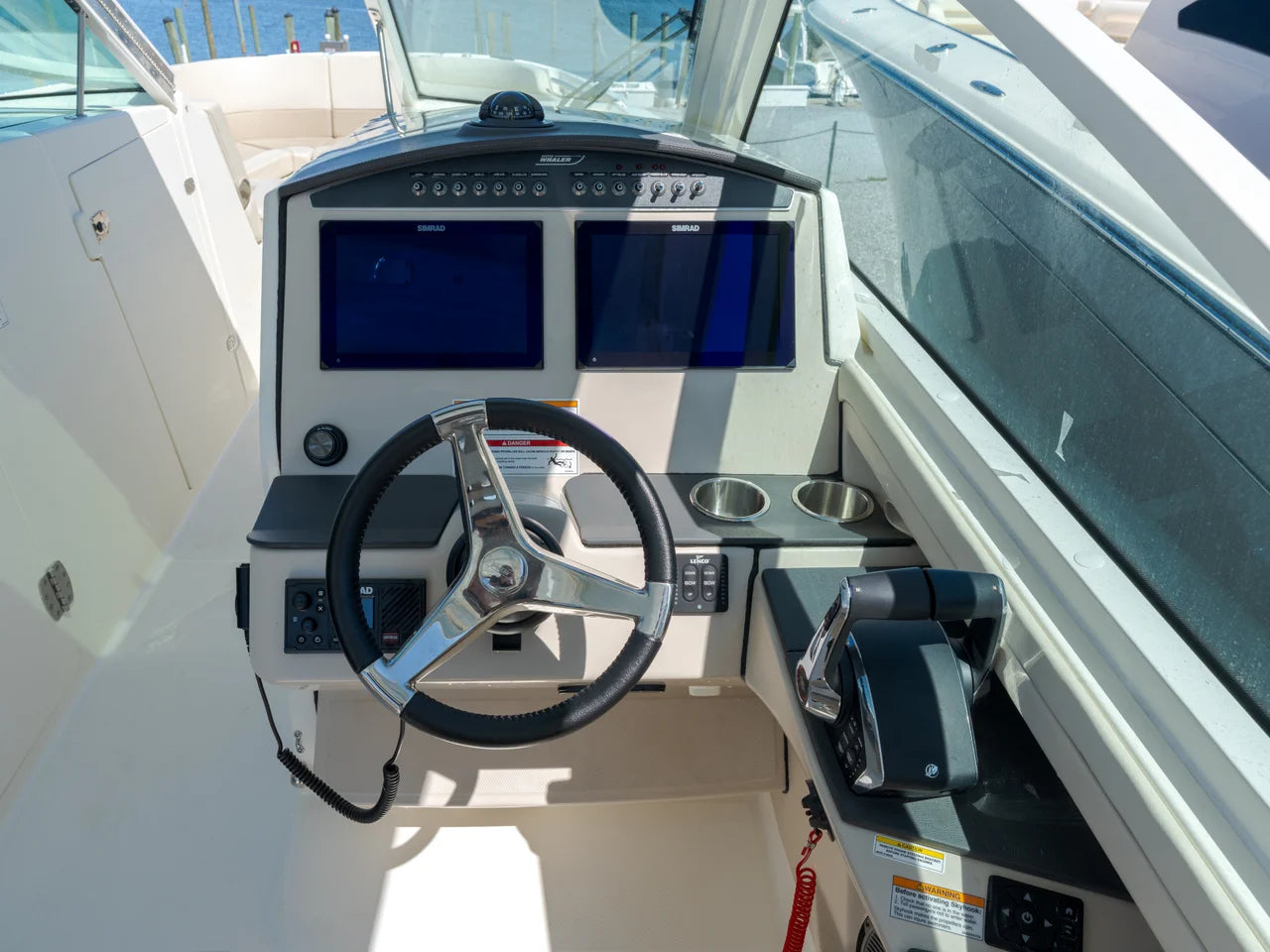 2025 Boston Whaler VANTAGE 320 33.0 feet, Panama City, FL #12