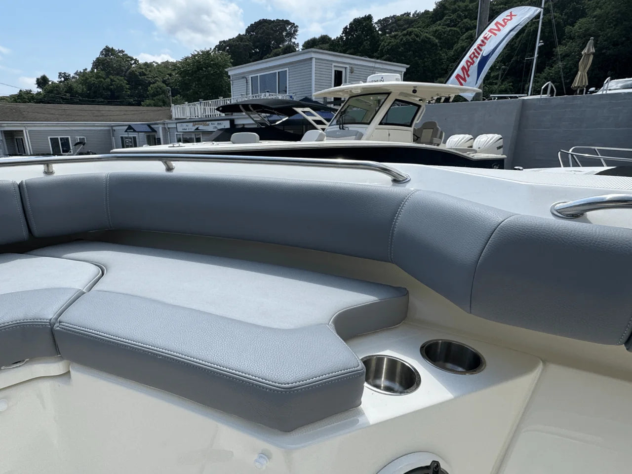 2026 Boston Whaler 250 Outrage 25.0 feet, Huntington, NY #26