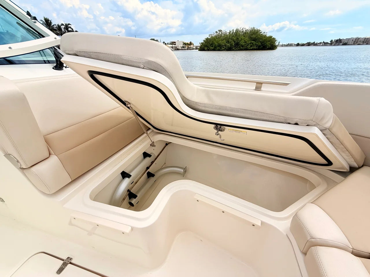 2024 Boston Whaler 320 Vantage 32.0 feet, St Petersburg, FL #65
